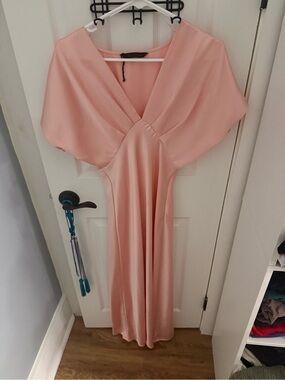 Elegant Pink Satin V-Neck Maxi Dress